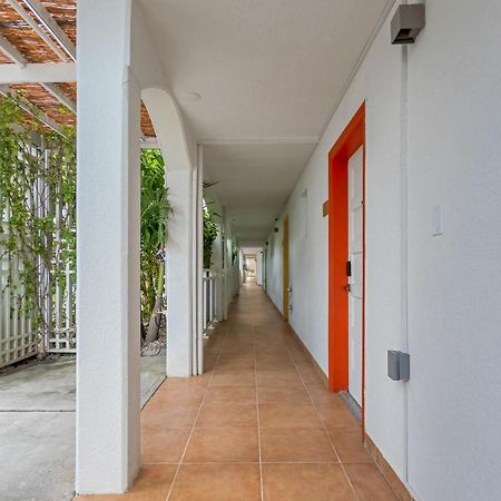 Maho Beach House - Luxe Studio - Ocean View Bagian luar foto
