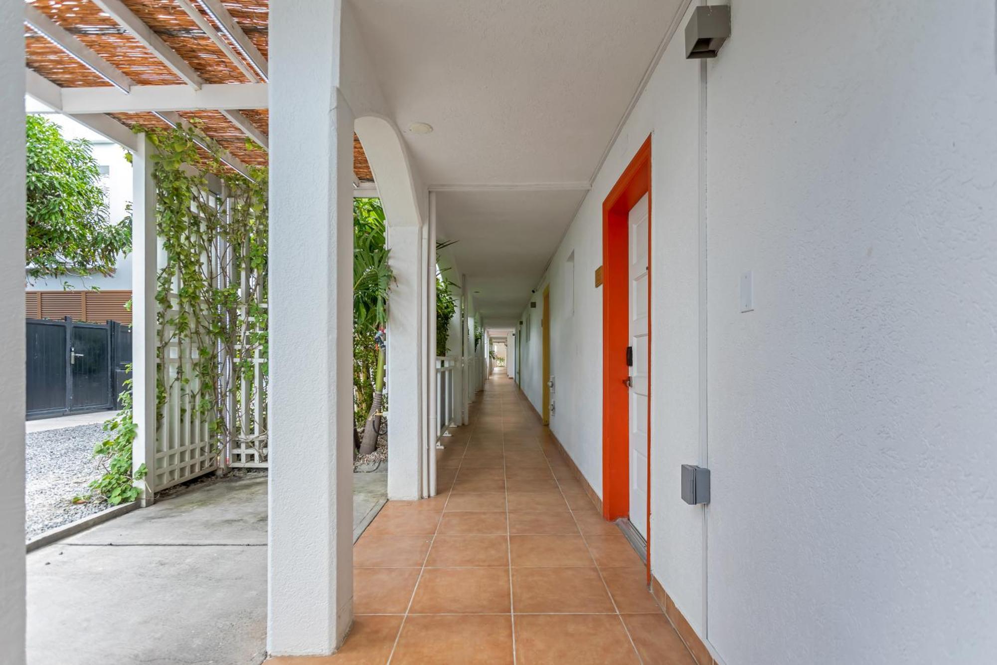 Maho Beach House - Luxe Studio - Ocean View Bagian luar foto